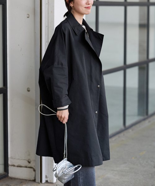 FRAMeWORK(フレームワーク)の「≪WEB限定追加≫撥水ポンチョトレンチコート3(ポンチョ・レディース・ブラック/ベージュ・36)」の10枚目の写真