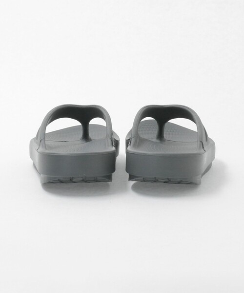 OOFOS（ウーフォス）の「＜OOFOS＞ OOriginal/リカバリーサンダル（サンダル・メンズ・ブラック/オリーブ/ダークグレー・7/8/9/10/6）」の7枚目の写真