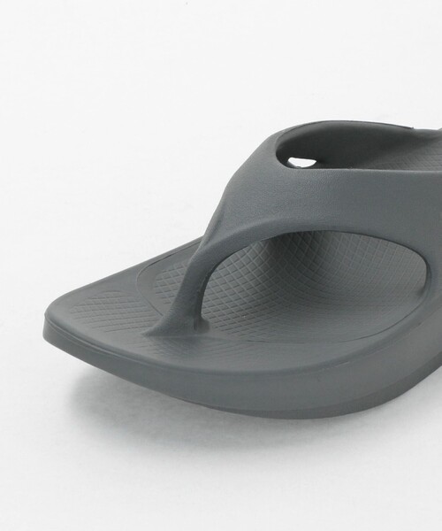 OOFOS（ウーフォス）の「＜OOFOS＞ OOriginal/リカバリーサンダル（サンダル・メンズ・ブラック/オリーブ/ダークグレー・7/8/9/10/6）」の10枚目の写真