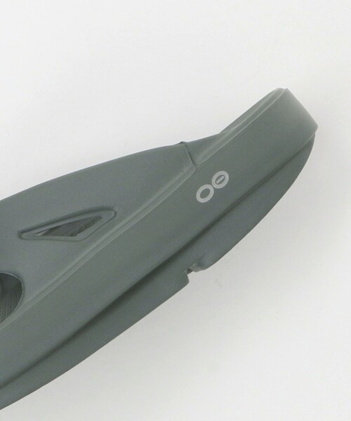 OOFOS（ウーフォス）の「＜OOFOS＞ OOriginal/リカバリーサンダル（サンダル・メンズ・ブラック/オリーブ/ダークグレー・7/8/9/10/6）」の14枚目の写真