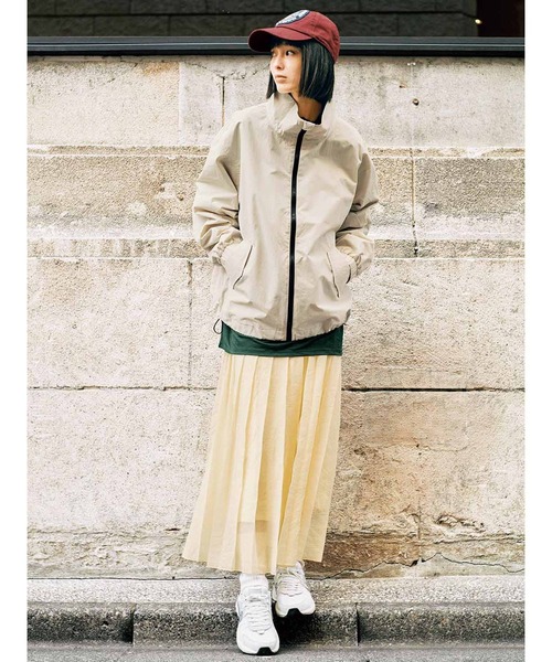 MEDE19F(メデジュウキュウ)の「BRAND NEW MIX STYLE オーバーサイズジップジャケット(ナイロンジャケット・レディース・アイボリー・2/1)」の2枚目の写真