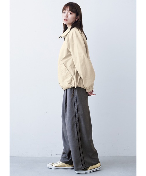 MEDE19F(メデジュウキュウ)の「BRAND NEW MIX STYLE オーバーサイズジップジャケット(ナイロンジャケット・レディース・アイボリー・2/1)」の6枚目の写真