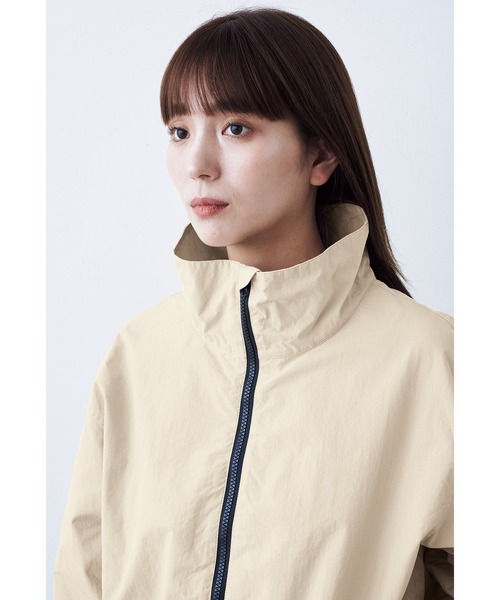 MEDE19F(メデジュウキュウ)の「BRAND NEW MIX STYLE オーバーサイズジップジャケット(ナイロンジャケット・レディース・アイボリー・2/1)」の10枚目の写真