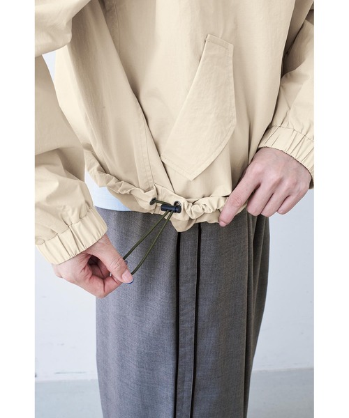 MEDE19F(メデジュウキュウ)の「BRAND NEW MIX STYLE オーバーサイズジップジャケット(ナイロンジャケット・レディース・アイボリー・2/1)」の13枚目の写真