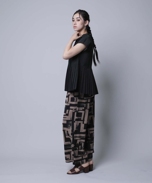 RAW FUDGE(ローファッジ)の「プリーツペプラムブラウス(シャツ/ブラウス・レディース・オフホワイト/ブラック・M)」の12枚目の写真