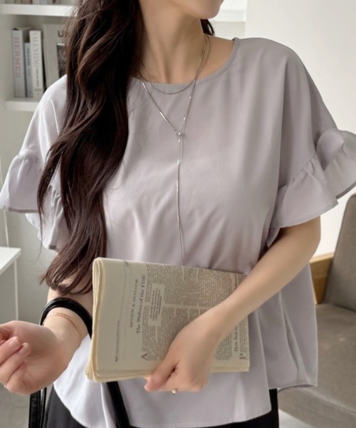 TREOVER(トレオーバー)の「袖フリル ジョーゼットブラウス(シャツ/ブラウス・レディース・ブラック/オフホワイト/ライトグレー/ブルー・FREE)」の3枚目の写真