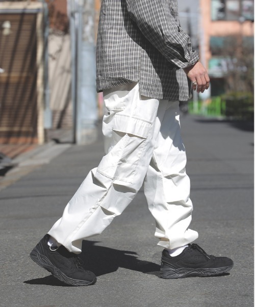 BACK NUMBER（バックナンバー）の「【接触冷感】【BACK NUMBER】カーゴイージーパンツ（カーゴパンツ・メンズ・オリーブ/ブラック/オフホワイト・S/L/M/XL）」の3枚目の写真