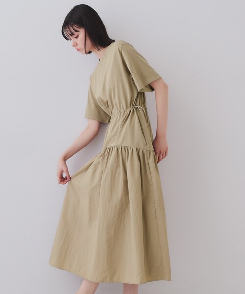 OPAQUE.CLIP(オペークドットクリップ)の「フィット&フレアドッキングワンピース【洗濯機洗い可】(ワンピース・レディース・ブラック/チャコールグレー/ベージュ・40/38/42)」の19枚目の写真