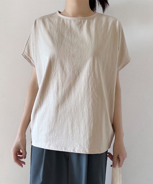 Doux Belle(ドゥーベル)の「プルオーバーシンプルカットソー(Tシャツ/カットソー・レディース・ベージュ/ネイビー/ブラウン/ホワイト/ブラック/ライトブルー/ライトブラウン/ブラック系その他・MEDIUM)」の9枚目の写真