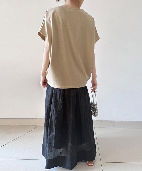 Doux Belle(ドゥーベル)の「プルオーバーシンプルカットソー(Tシャツ/カットソー・レディース・ベージュ/ネイビー/ブラウン/ホワイト/ブラック/ライトブルー/ライトブラウン/ブラック系その他・MEDIUM)」の17枚目の写真