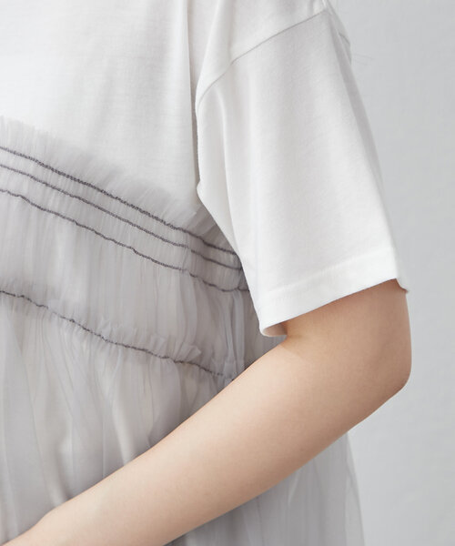 Remind me and forever（リマインドミーアンドフォーエバー）の「体型カバーにも◎、チュールドッキングTシャツ（Tシャツ/カットソー・レディース・オフホワイト/ブラック/チャコールグレー・FREE）」の13枚目の写真