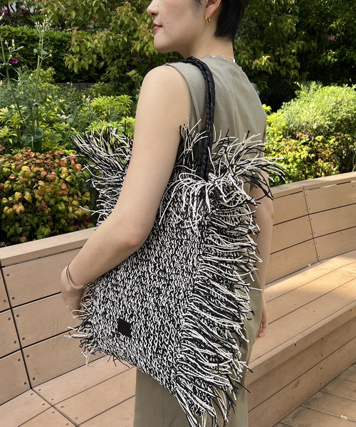 Rouge vif la cle(ルージュヴィフラクレ)の「【Swaraj /スワラージ】手編みラフィアバッグ / トートバッグ / フリンジ / ペーパーラフィア(トートバッグ・レディース・ベージュ/ブラック・フリー)」の11枚目の写真