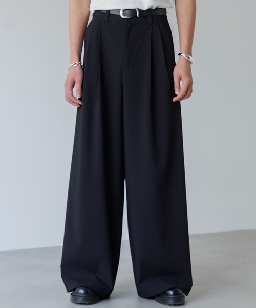 SINSS（シンス）の「Two tuck wide straight slacks / 2タック