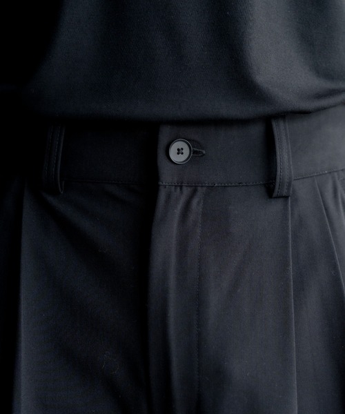 Two tuck wide straight slacks / 2タックワイドストレートスラックス
