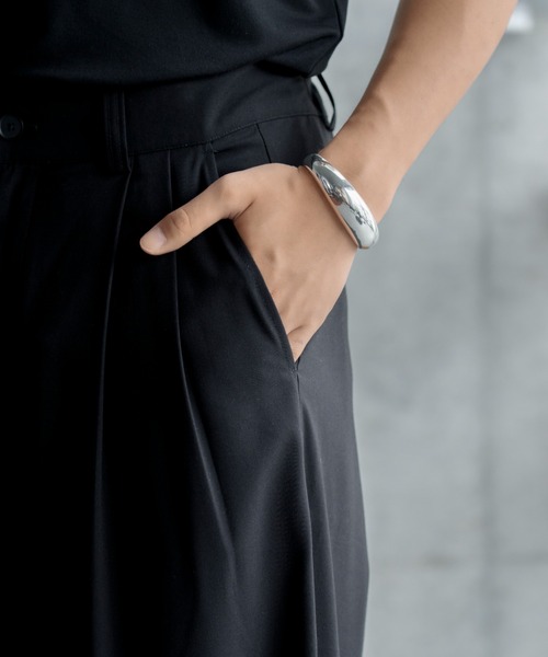 SINSS（シンス）の「Two tuck wide straight slacks / 2タックワイドストレートスラックス（スラックス・メンズ・チャコール/ブラック・LARGE/MEDIUM/SMALL/X-SMALL）」の16枚目の写真