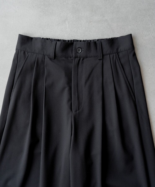 Two tuck wide straight slacks / 2タックワイドストレート