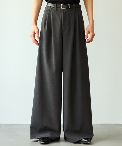 Two tuck wide straight slacks / 2タックワイドストレートスラックス