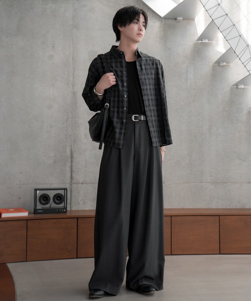 Two tuck wide straight slacks / 2タックワイドストレートスラックス
