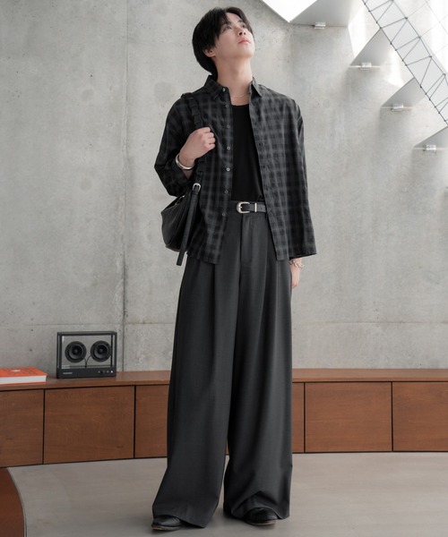 Two tuck wide straight slacks / 2タックワイドストレートスラックス