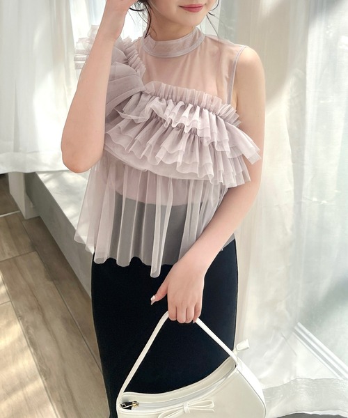 ROYAL PARTY(ロイヤルパーティー)の「アシンメトリーフリルチュールトップス(Tシャツ/カットソー・レディース・オフホワイト/ブラック/ベージュ・FREE)」の5枚目の写真