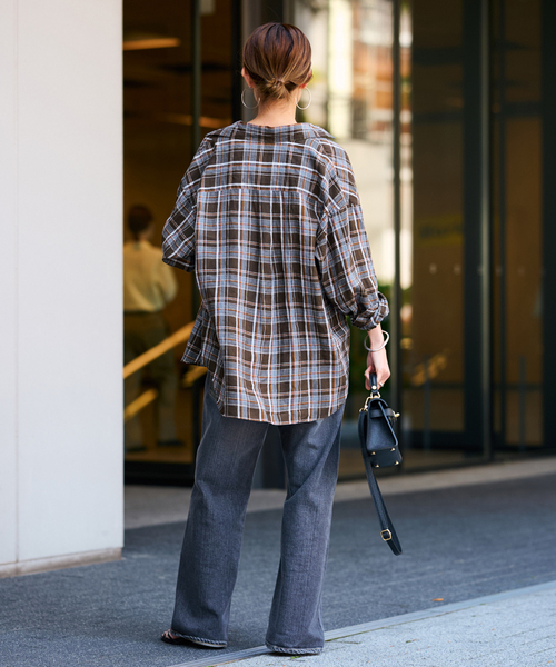 FRAMeWORK（フレームワーク）の「ライトフレンチリネンチェックシャツ（シャツ/ブラウス・レディース・ブラック/ブラウン・FREE）」の19枚目の写真