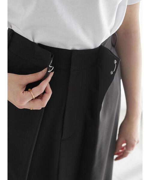 Te chichi(テチチ)の「麻調フロントホックタックナロースカート(セットアップ可)(スカート・レディース・ブラック/モカ・F)」の11枚目の写真