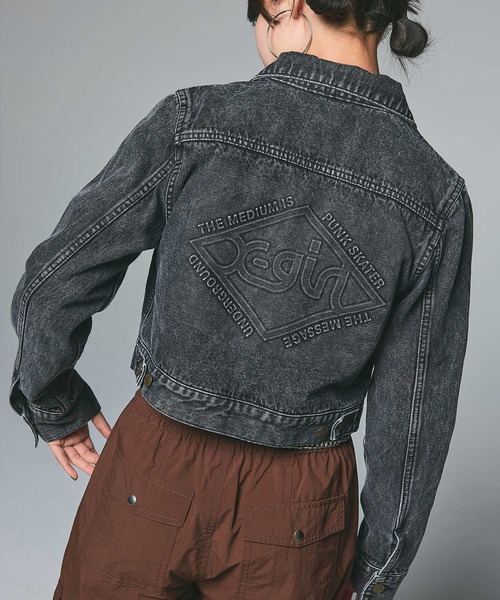 X-girl（エックスガール）の「EMBOSSED DENIM JACKET（デニムジャケット・レディース・ライトインディゴブルー/ブラック・S/M）」の4枚目の写真