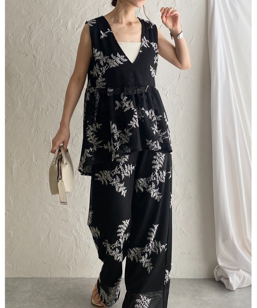 花柄ボタニカル刺繍メッシュシアーベスト&ワイドパンツ