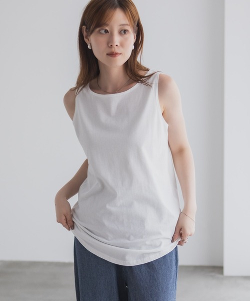 NAVY(ネイビー)の「重ね着でも活躍する 綿100% 裾ラウンドタンクトップ(タンクトップ・レディース・ブラック/オフホワイト/チャコールグレー・M/L)」の5枚目の写真