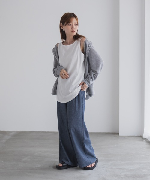 NAVY(ネイビー)の「重ね着でも活躍する 綿100% 裾ラウンドタンクトップ(タンクトップ・レディース・ブラック/オフホワイト/チャコールグレー・M/L)」の8枚目の写真
