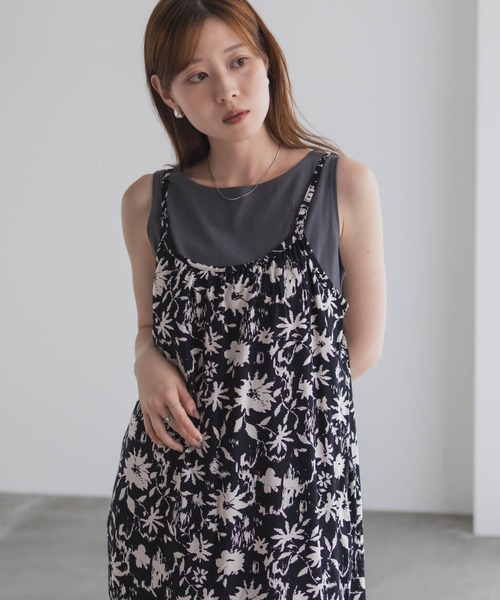 NAVY(ネイビー)の「重ね着でも活躍する 綿100% 裾ラウンドタンクトップ(タンクトップ・レディース・ブラック/オフホワイト/チャコールグレー・M/L)」の16枚目の写真