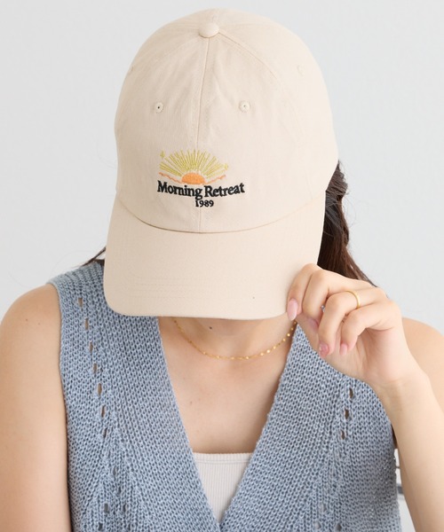 CIAOPANIC TYPY(チャオパニックティピー)の「アソート柄刺繍CAP(キャップ・レディース・チャコールグレー/ブラウン/ピンク/アイボリー・ONE SIZE)」の1枚目の写真