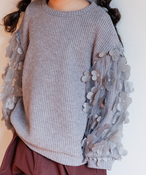 MAKE YOUR DAY（メイクユアデイ）の「ママとおそろいシアーフラワー袖プルオーバー■80～140cm（スウェット・キッズ・グレー/ブラック/ブラウン・100/90/80/140/130/120/110）」の8枚目の写真