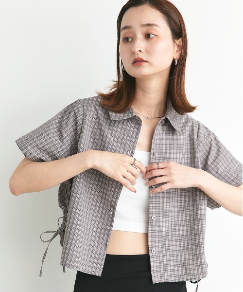 ad thie（アドティエ）の「ショート丈 ドロストチェックシャツ（シャツ/ブラウス・レディース・ベージュ/グレー・FREE）」の17枚目の写真