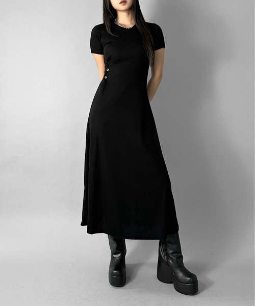 アシンメトリック黒ボタンワンピース