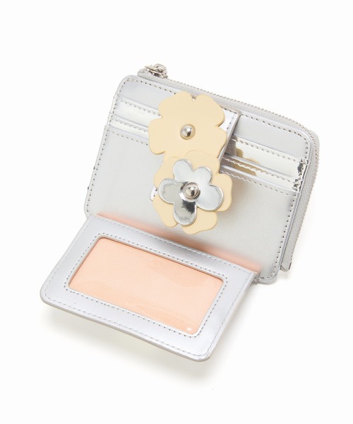 Casselini（キャセリーニ）の「Casselini(キャセリーニ)フラワーモチーフカードケース（カードケース・レディース・レッド/ブラック/シルバー・FREE）」の17枚目の写真