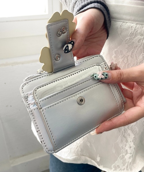 Casselini（キャセリーニ）の「Casselini(キャセリーニ)フラワーモチーフカードケース（カードケース・レディース・レッド/ブラック/シルバー・FREE）」の6枚目の写真