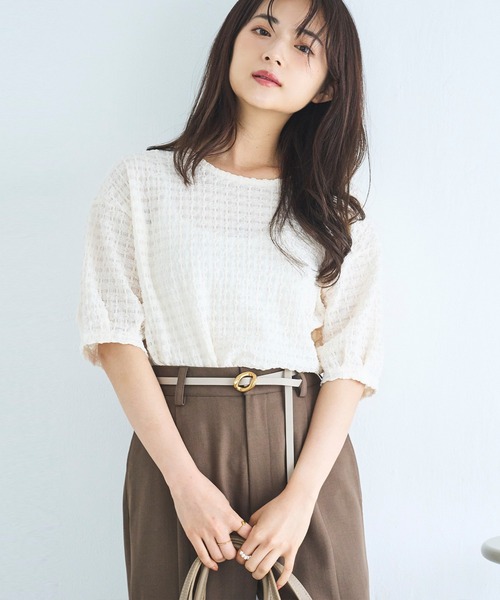 mil(ミル)の「ぽこぽこカットジャガード シアートップス(Tシャツ/カットソー・レディース・アイボリー/ブラック/モカ・ONE SIZE)」の2枚目の写真