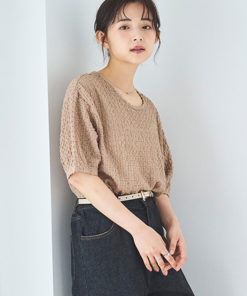 mil(ミル)の「ぽこぽこカットジャガード シアートップス(Tシャツ/カットソー・レディース・アイボリー/ブラック/モカ・ONE SIZE)」の3枚目の写真
