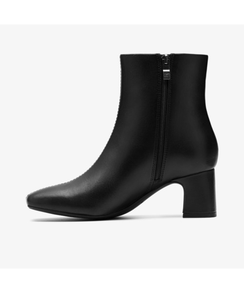Clarks（クラークス）の「Fernie Zip / フリンジジップ（ブラックレザー）（ブーツ・レディース・ブラック・UK6/UK5.5/UK5/UK4.5/UK4/UK3.5/UK3）」の2枚目の写真