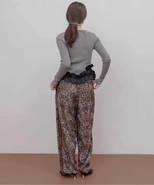 Eimee Law（エイミーロウ）の「ギャザーフリルヘムリブニットカーデ（カーディガン/ボレロ・レディース・オフホワイト/グレー/ブラック・FREE）」の11枚目の写真