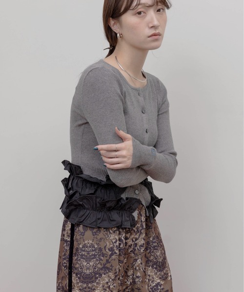 Eimee Law（エイミーロウ）の「ギャザーフリルヘムリブニットカーデ（カーディガン/ボレロ・レディース・オフホワイト/グレー/ブラック・FREE）」の14枚目の写真