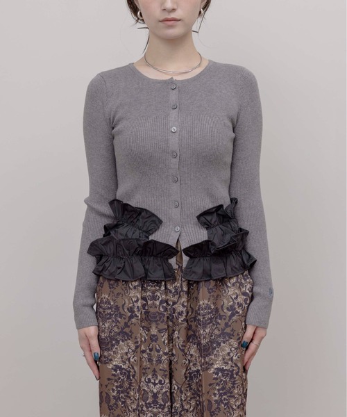 Eimee Law（エイミーロウ）の「ギャザーフリルヘムリブニットカーデ（カーディガン/ボレロ・レディース・オフホワイト/グレー/ブラック・FREE）」の18枚目の写真