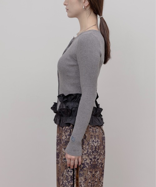 Eimee Law（エイミーロウ）の「ギャザーフリルヘムリブニットカーデ（カーディガン/ボレロ・レディース・オフホワイト/グレー/ブラック・FREE）」の19枚目の写真
