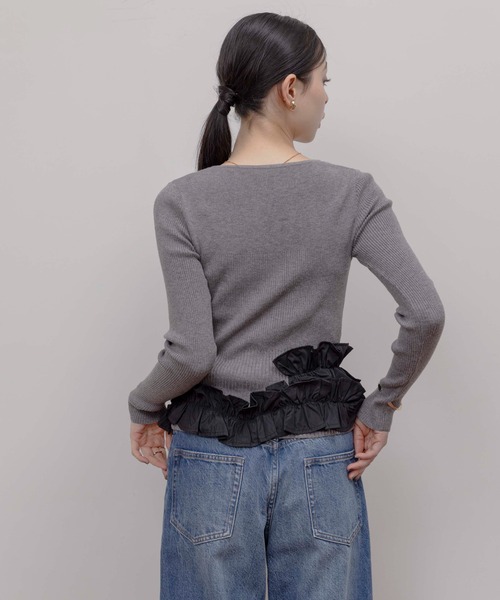 Eimee Law（エイミーロウ）の「ギャザーフリルヘムリブニットカーデ（カーディガン/ボレロ・レディース・オフホワイト/グレー/ブラック・FREE）」の17枚目の写真