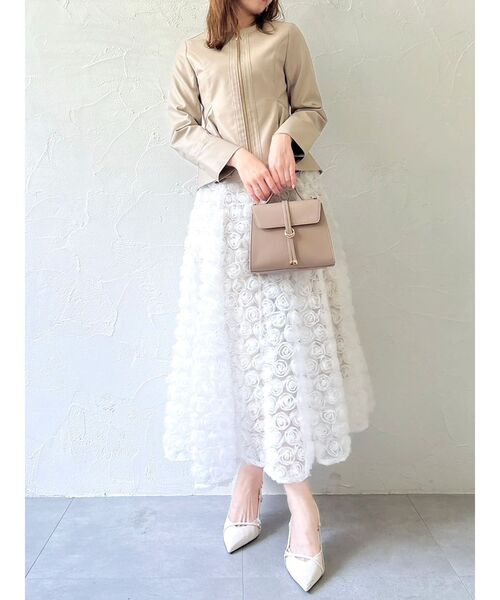 dazzlin（ダズリン）の「ウエストシェイプフェイクレザージャケット（ライダースジャケット・レディース・ベージュ/ブラック・SMALL/MEDIUM）」の17枚目の写真