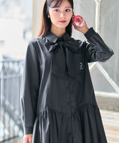 Feroux(フェルゥ)の「【2WAY】リボンタイシャツ ワンピース(ワンピース・レディース・ホワイト系1/グレー系・MEDIUM/SMALL)」の4枚目の写真
