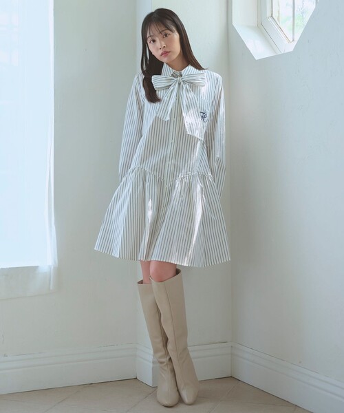 Feroux(フェルゥ)の「【2WAY】リボンタイシャツ ワンピース(ワンピース・レディース・ホワイト系1/グレー系・MEDIUM/SMALL)」の7枚目の写真