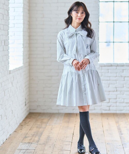 Feroux(フェルゥ)の「【2WAY】リボンタイシャツ ワンピース(ワンピース・レディース・ホワイト系1/グレー系・MEDIUM/SMALL)」の11枚目の写真