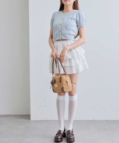 OLIVE des OLIVE(オリーブデオリーブ)の「【デイリーで着回し】ふわふわ金ボタンニット(ニット/セーター・レディース・オフホワイト/チャコールグレー/ブルー/サックスブルー・FREE)」の8枚目の写真